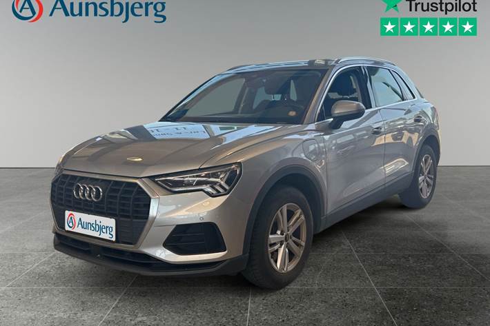 Sølv Audi Q3 fra 2021