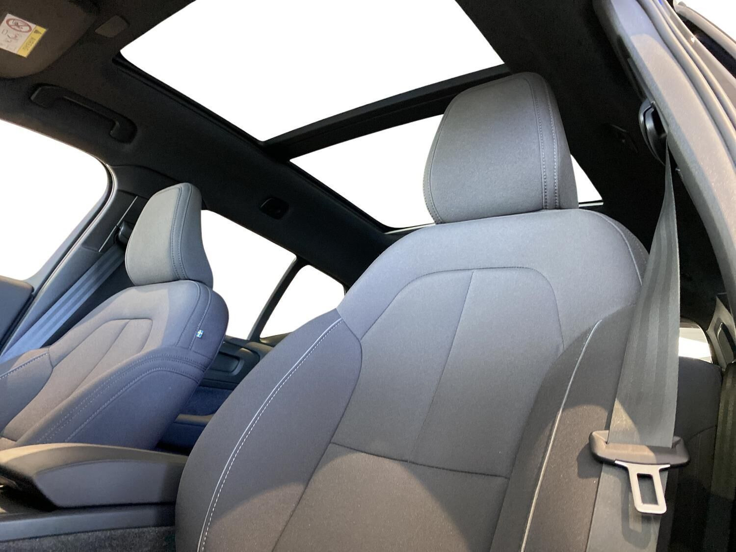 Sort Volvo XC40 fra 2024