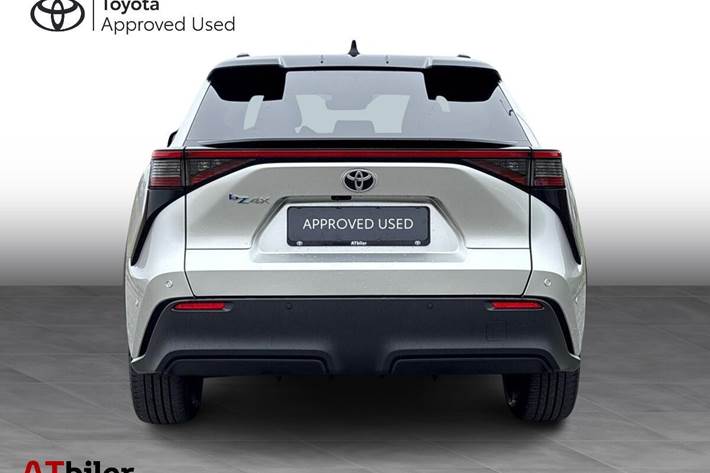 Grå Toyota BZ4X fra 2025