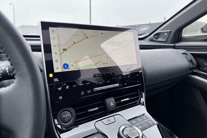 Grå Toyota BZ4X fra 2025