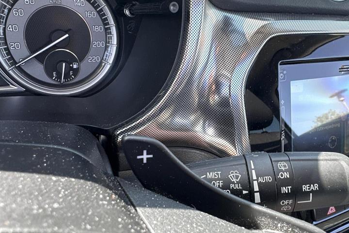 Sølv Suzuki Vitara fra 2019