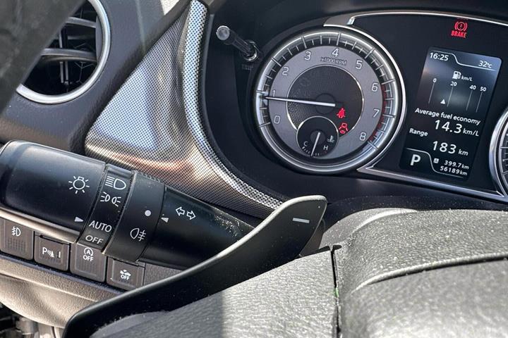 Sølv Suzuki Vitara fra 2019