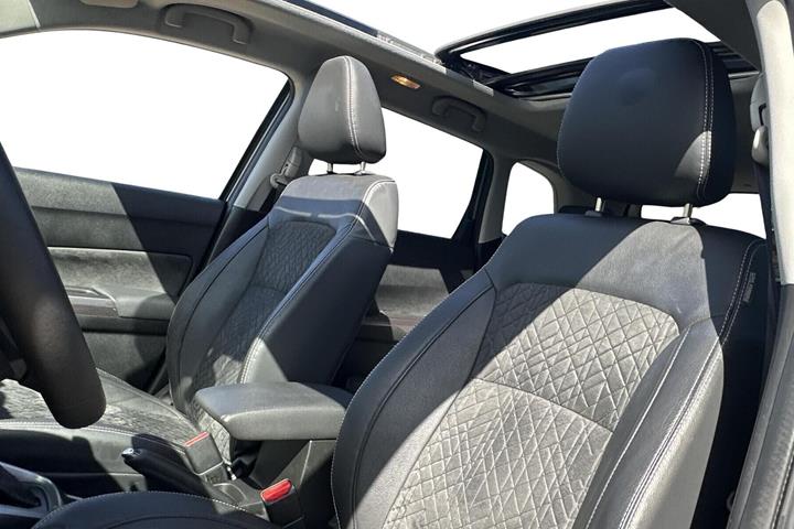 Sølv Suzuki Vitara fra 2019