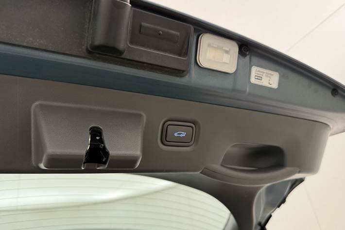 Blå Hyundai Ioniq 5 fra 2023