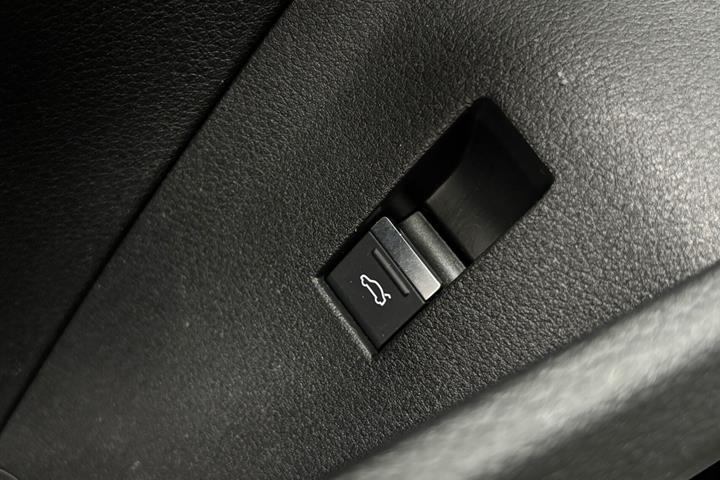 Sort Audi e-tron fra 2022