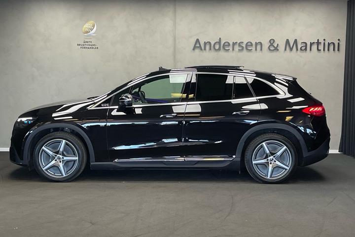 Sort Mercedes EQE 350 fra 2025