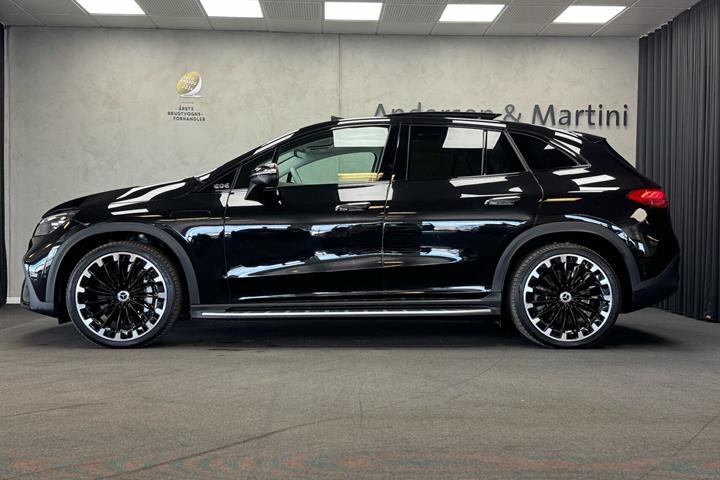 Sort Mercedes EQE 350+ fra 2024