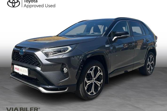 Grå Toyota RAV4 Plug-in fra 2021 set udefra