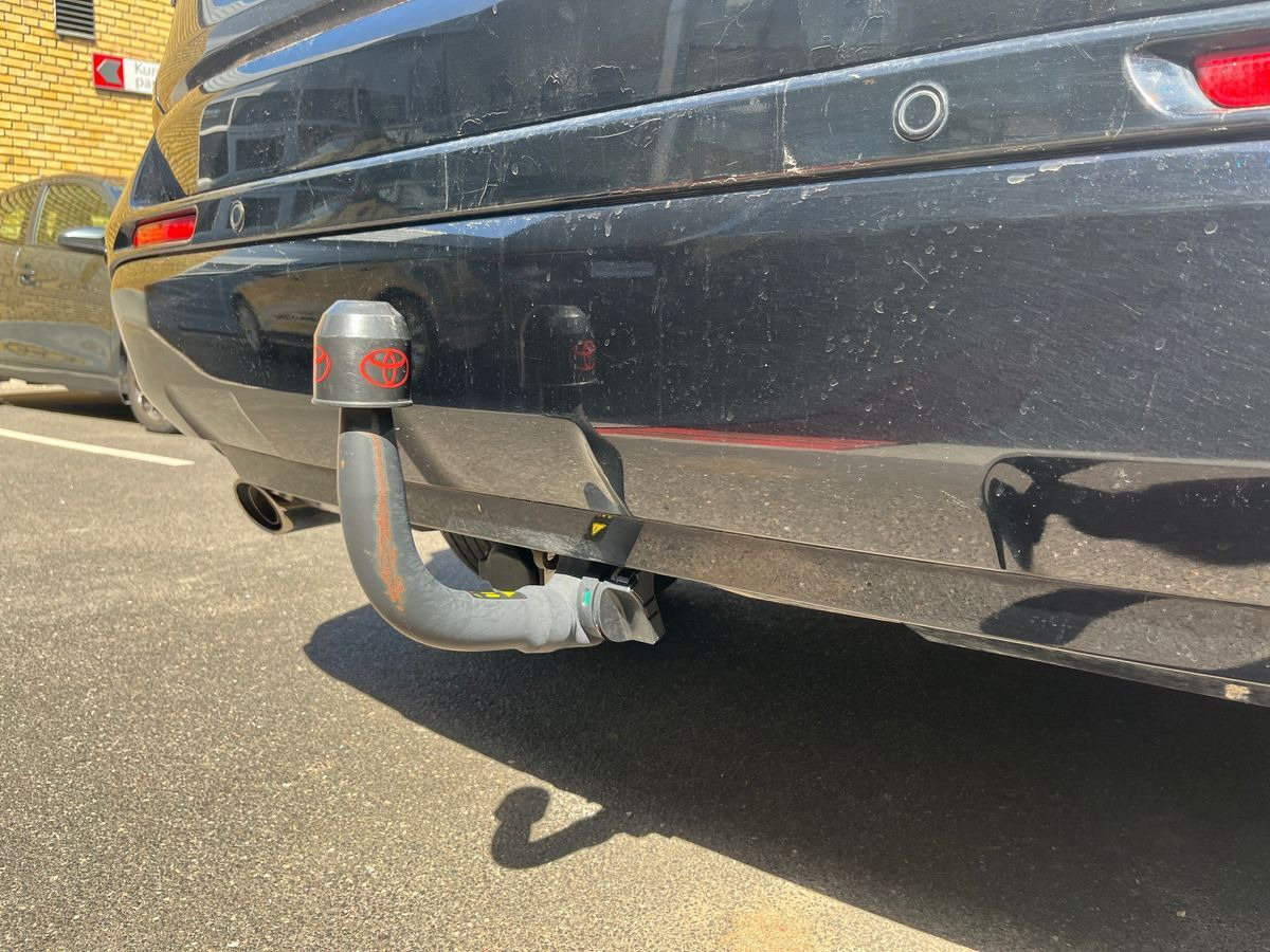 Grå Toyota RAV4 Plug-in fra 2021