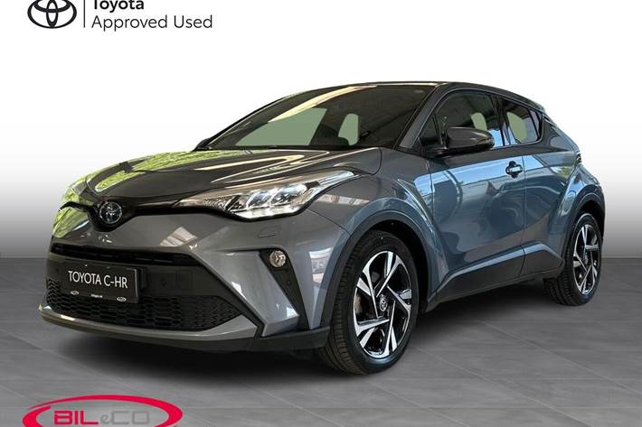 Grå Toyota C-HR fra 2022 set udefra