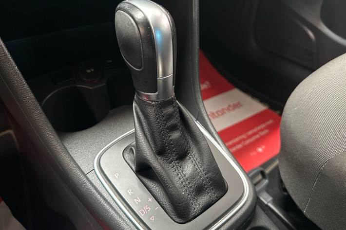 Grå VW Polo fra 2017