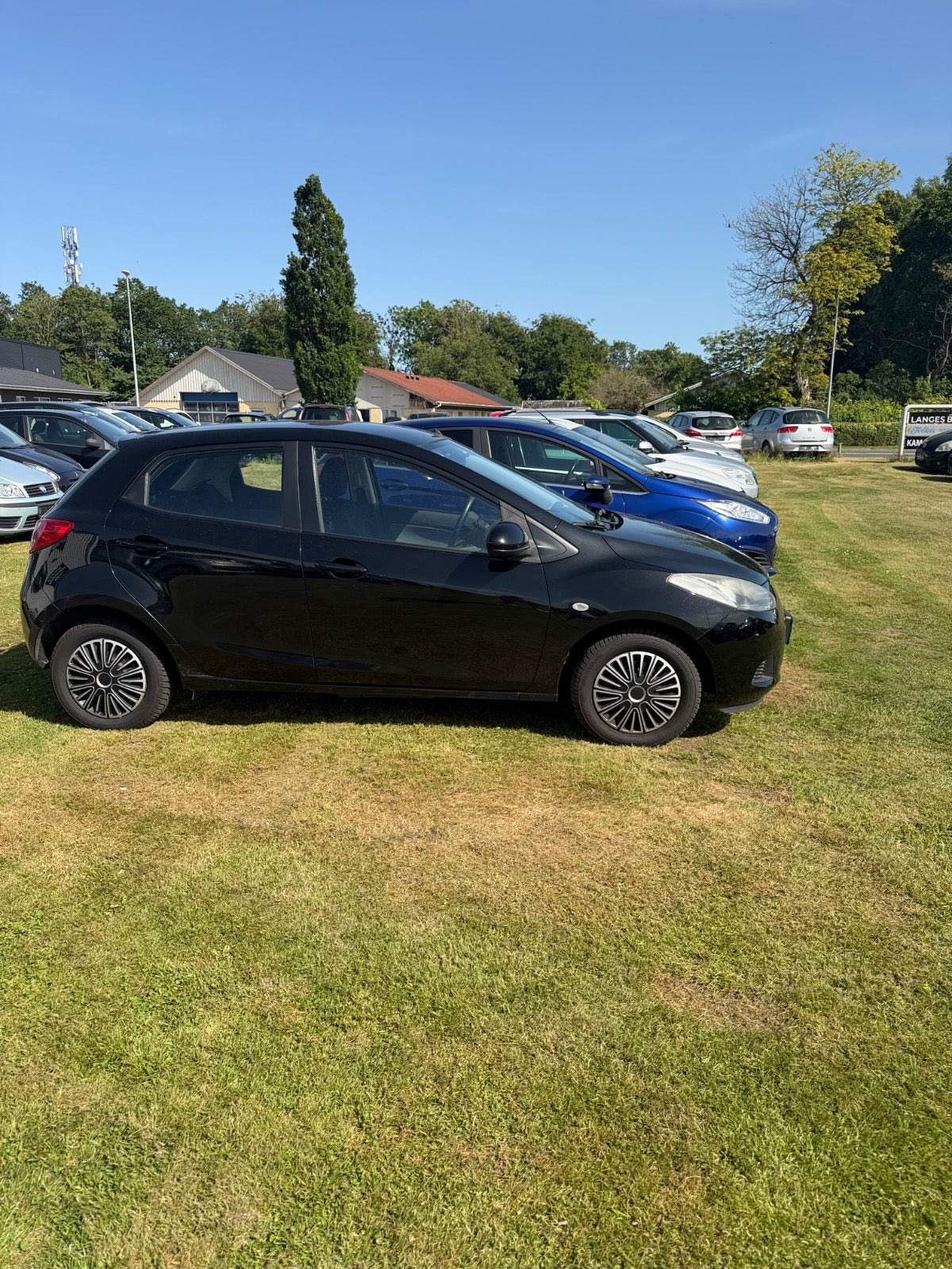 Sort Mazda 2 fra 2010