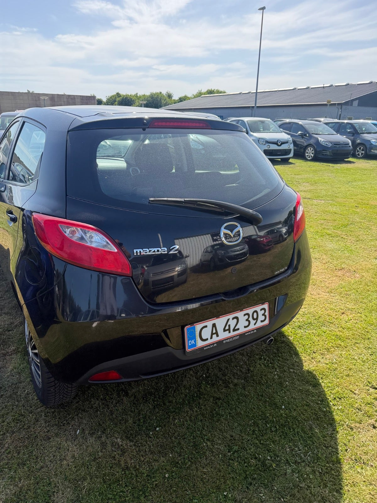 Sort Mazda 2 fra 2010
