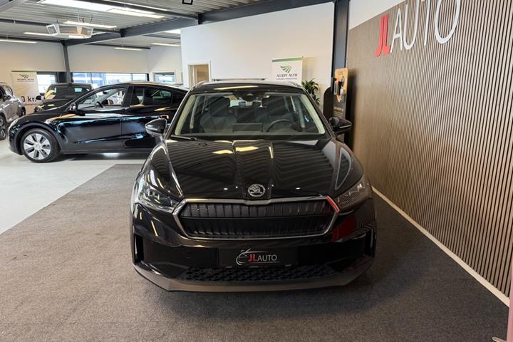 Sort Skoda Enyaq fra 2021