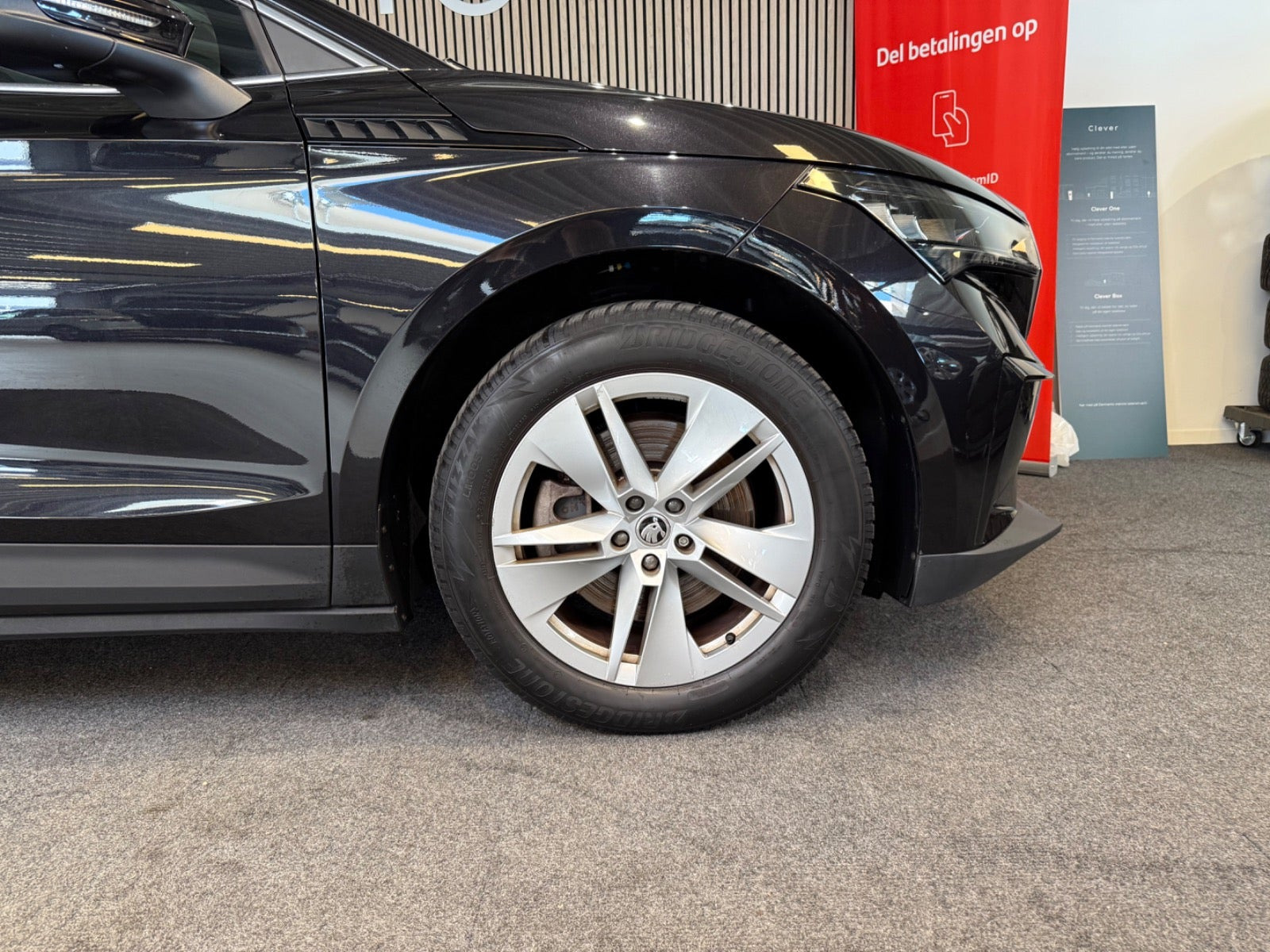 Sort Skoda Enyaq fra 2021