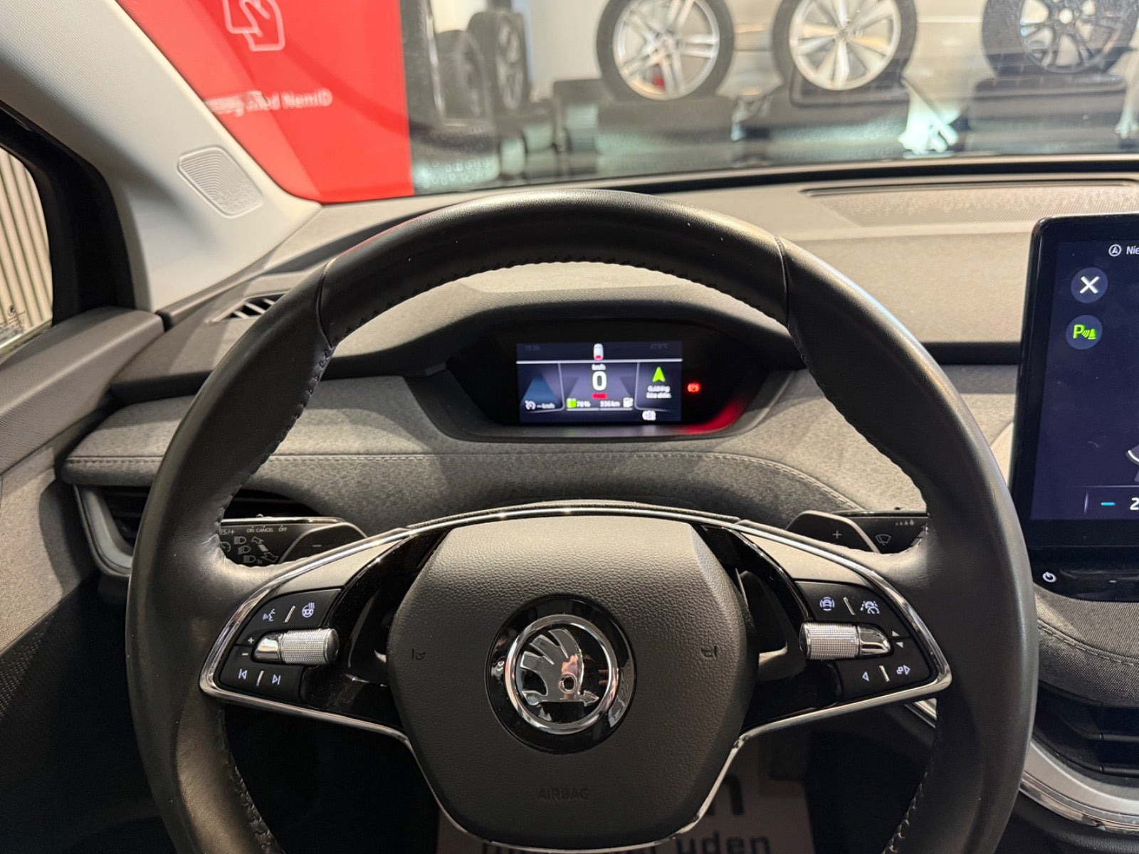 Sort Skoda Enyaq fra 2021