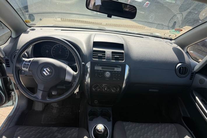 Blå Suzuki SX4 fra 2008