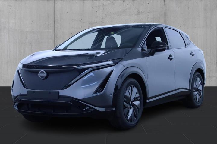 Grå Nissan Ariya fra 2025 set udefra
