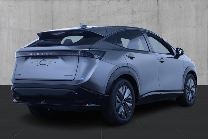 Grå Nissan Ariya fra 2025