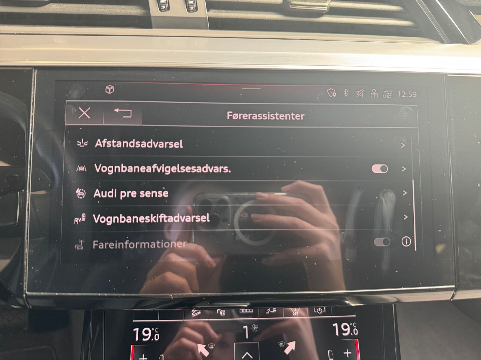 Sort Audi e-tron fra 2022