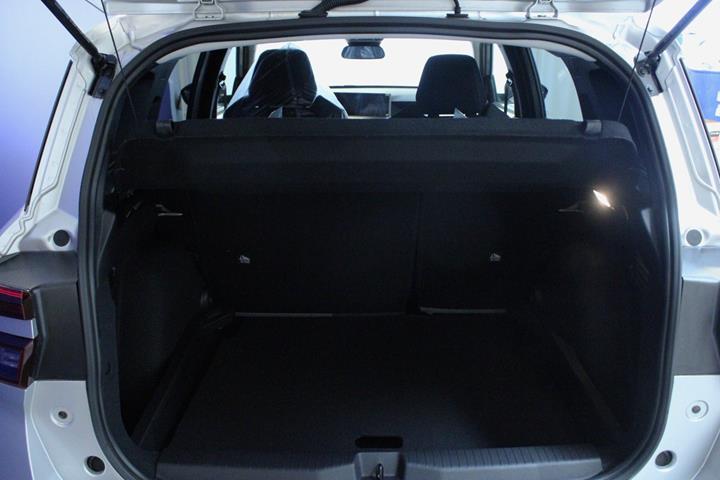 Sølv Opel Frontera fra 2026