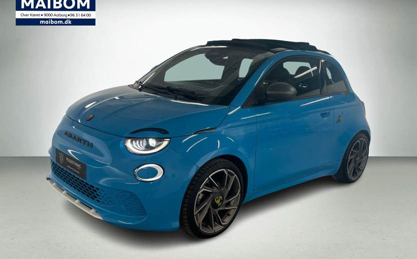 Abarth 500e Scorpionissima Cabrio