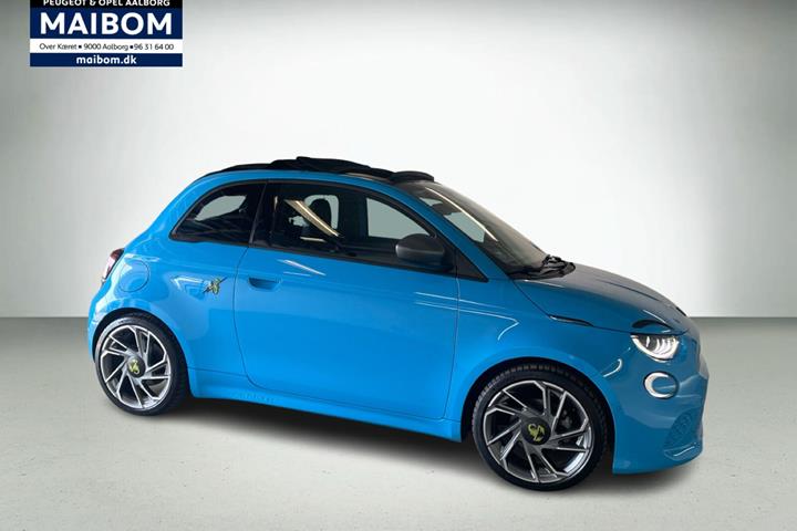 Blå Abarth 500e fra 2024