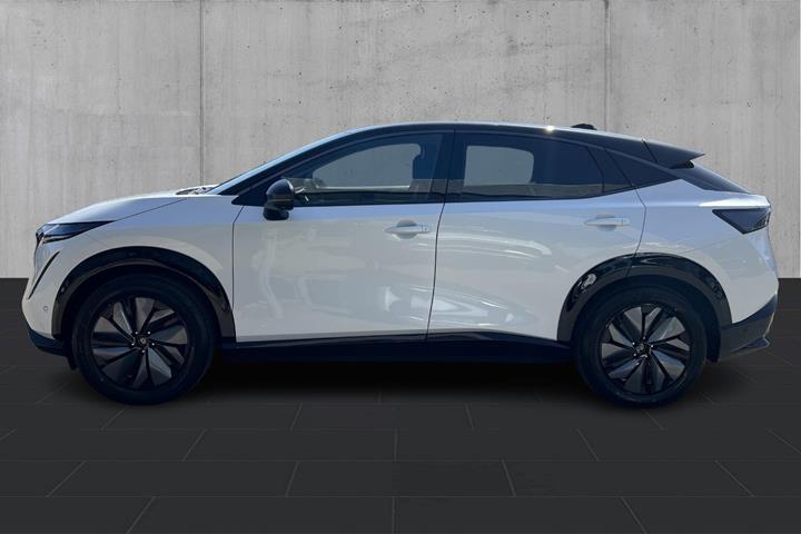Hvid Nissan Ariya fra 2025