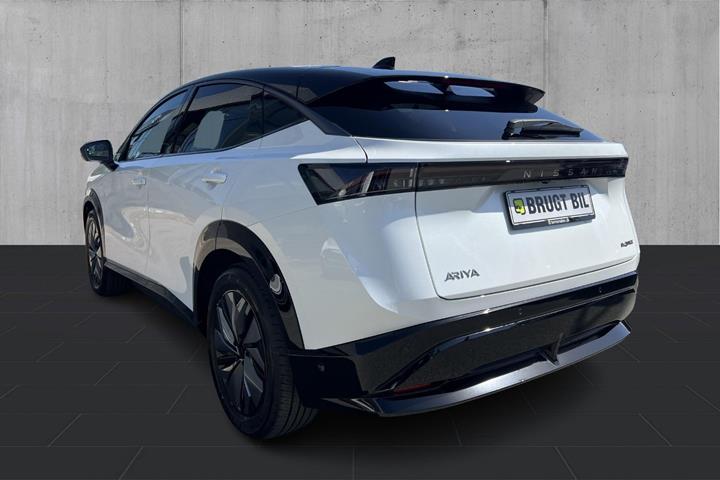 Hvid Nissan Ariya fra 2025