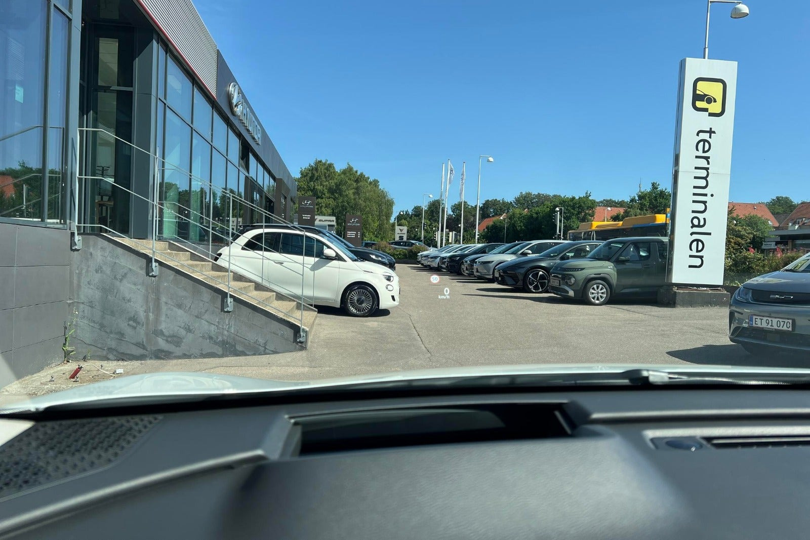 Hvid Nissan Ariya fra 2025