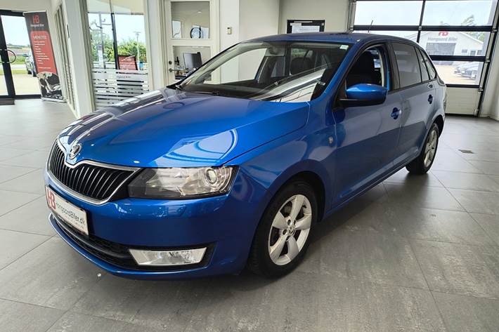 Blå Skoda Rapid fra 2014