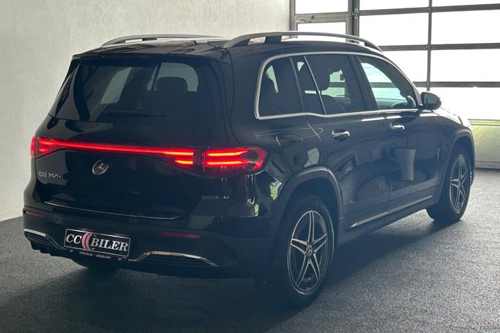 Sort Mercedes EQB250+ fra 2025