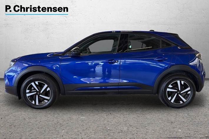 Blå Opel Mokka-e fra 2025