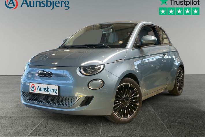 Blå Fiat 500e fra 2022
