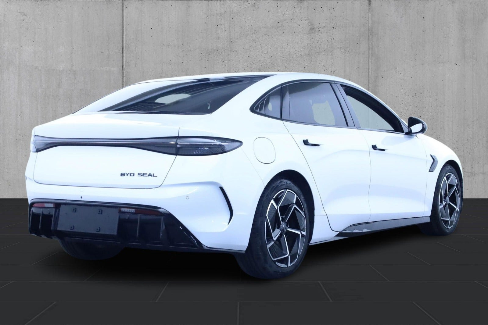 Hvid BYD Seal fra 2024