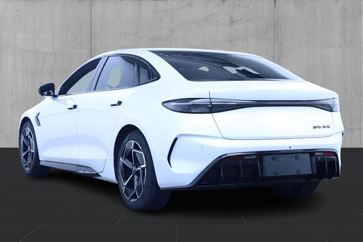 Hvid BYD Seal fra 2024