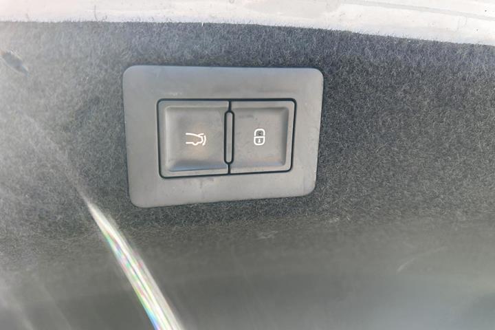 Hvid BYD Seal fra 2024