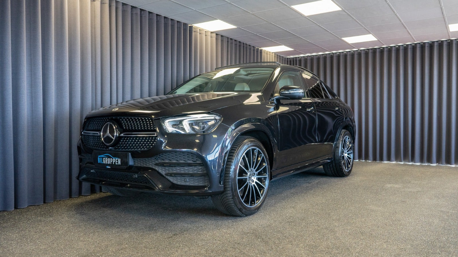 Gul Mercedes GLE400 d fra 2021