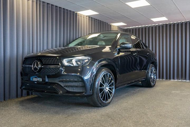 Gul Mercedes GLE400 d fra 2021
