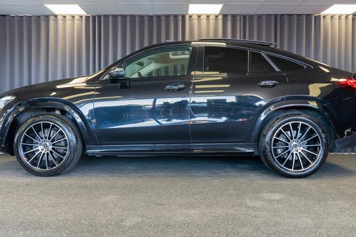Gul Mercedes GLE400 d fra 2021