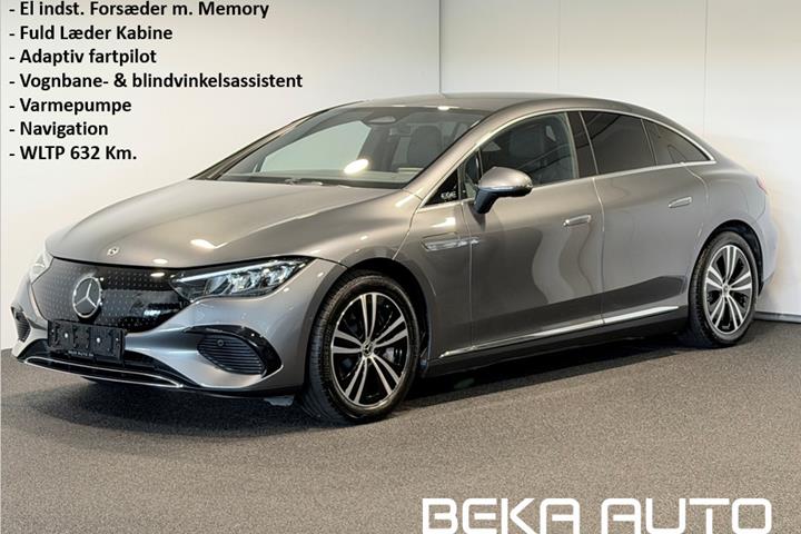 Grå Mercedes EQE300 fra 2024 set udefra