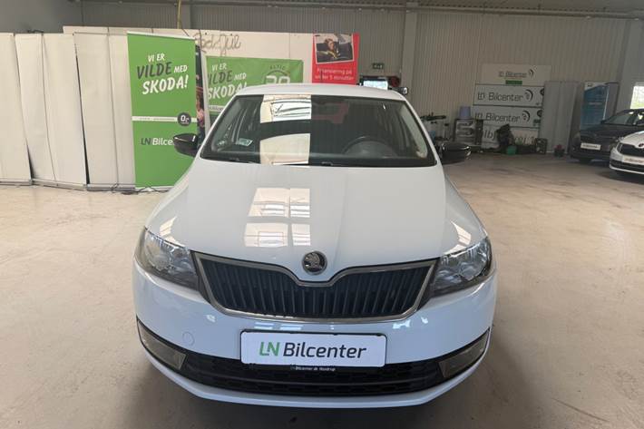 Hvid Skoda Rapid fra 2017