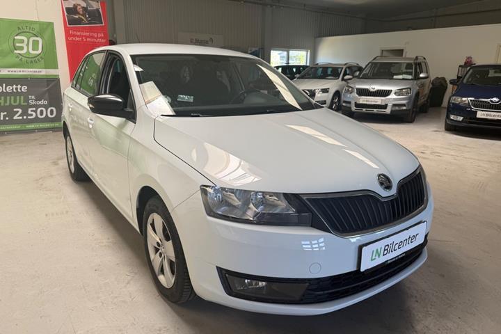 Hvid Skoda Rapid fra 2017