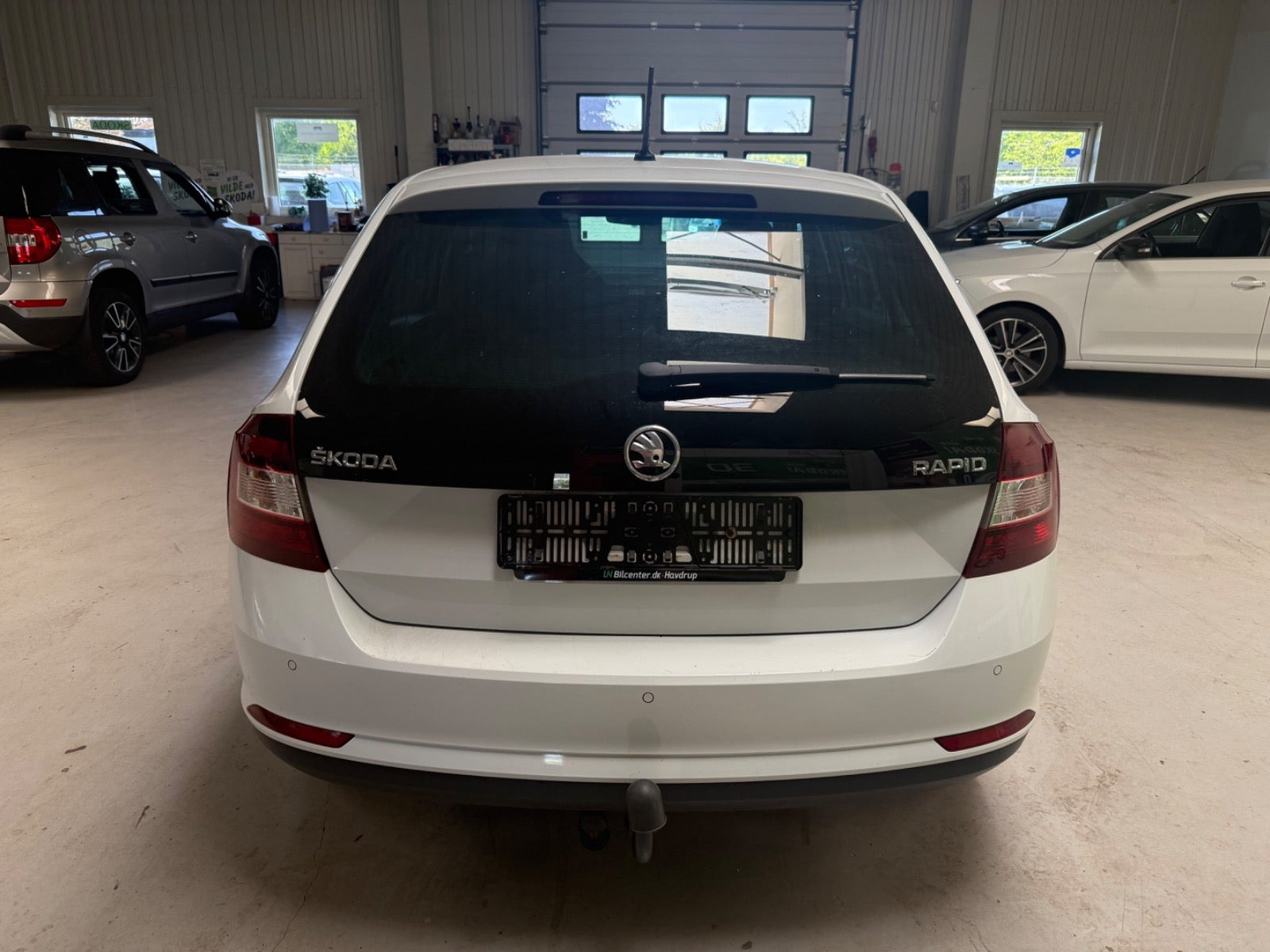 Hvid Skoda Rapid fra 2017