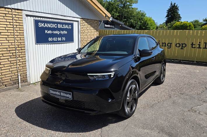 Sort Opel Mokka-e fra 2025