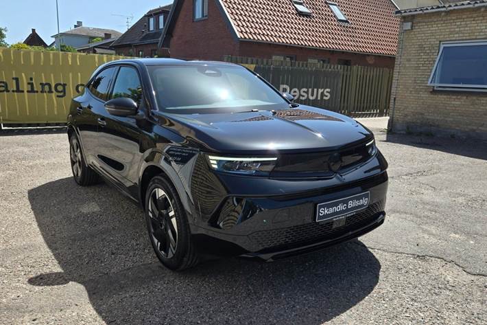 Sort Opel Mokka-e fra 2025