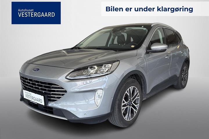 Grå Ford Kuga fra 2020 set udefra