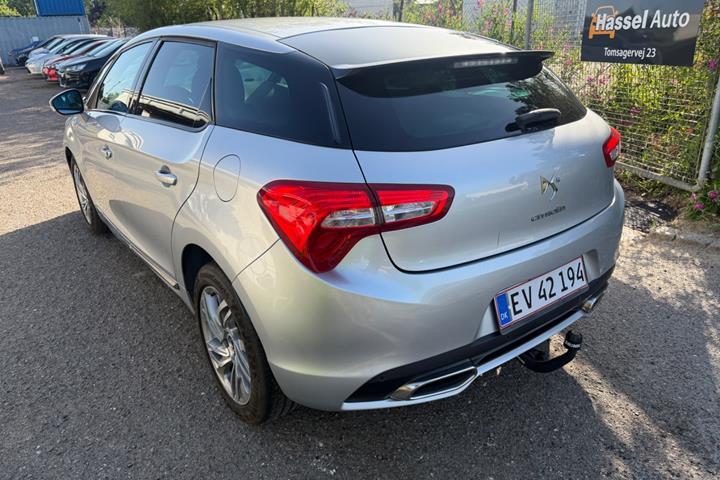 Grøn Citroën DS5 fra 2015