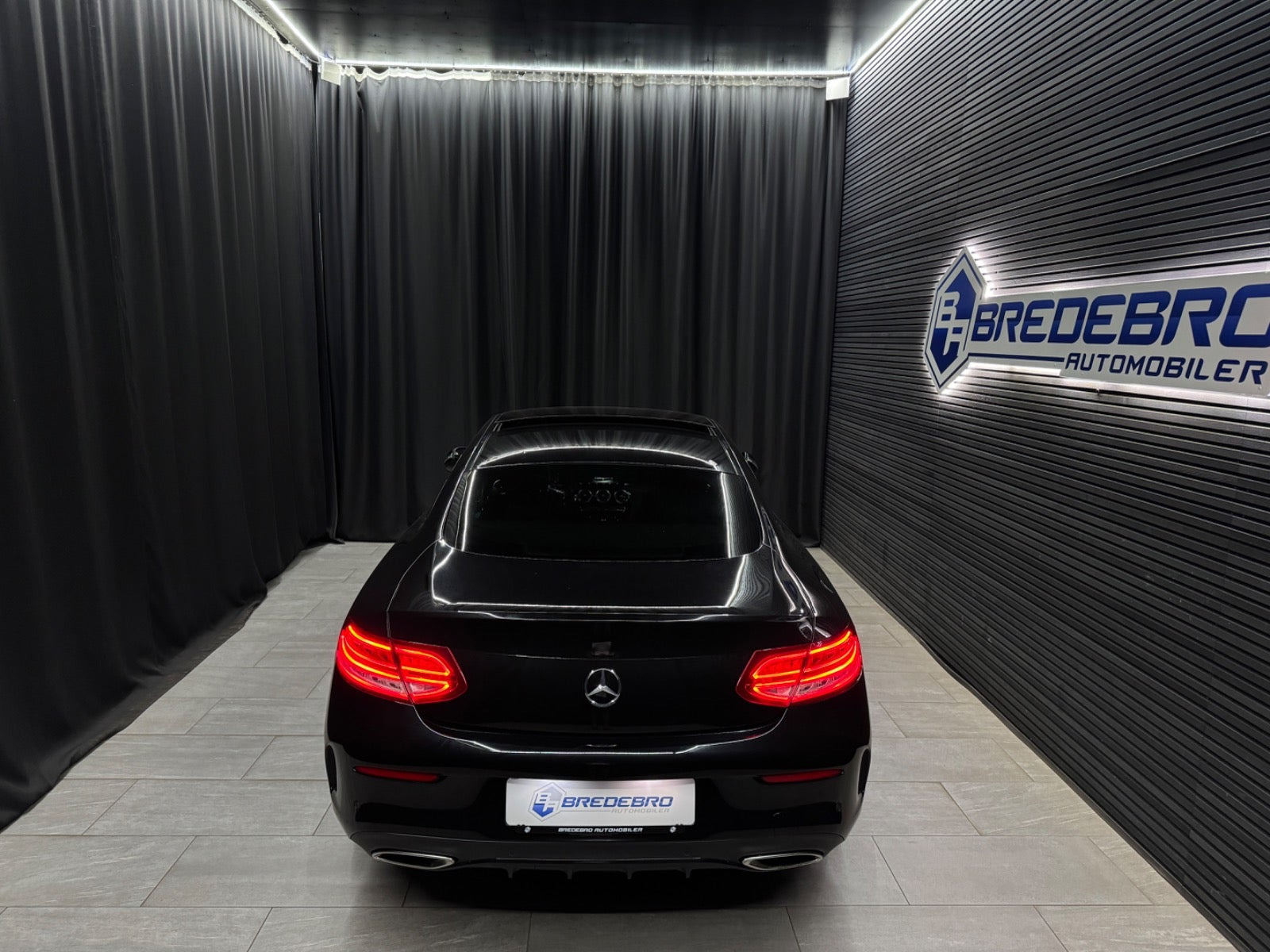 Sort Mercedes C300 fra 2018
