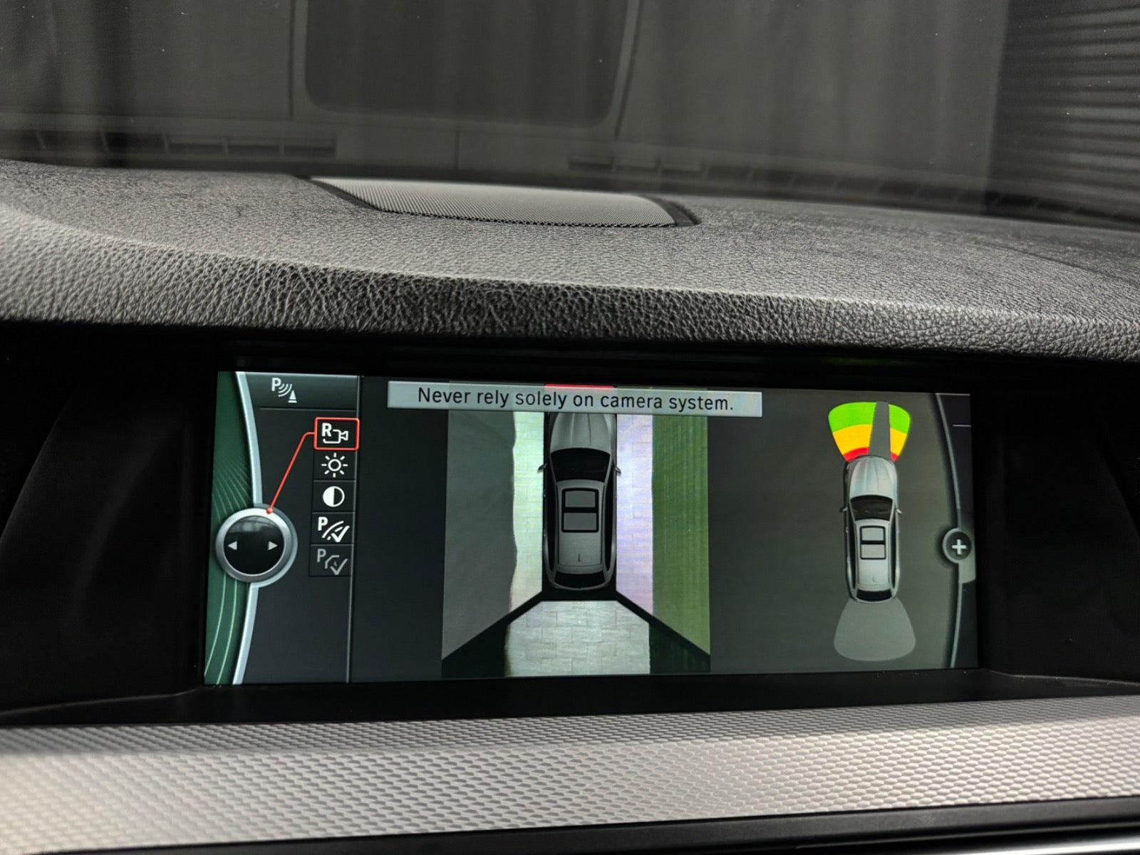 Blå BMW 528i fra 2012